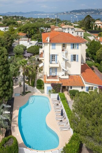 Hôtel Beau Site - Cap d'Antibes, Забронировать Отель Отели Антиб с бассейном, Бассейн