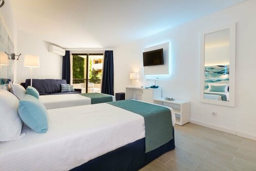 Plazamar Serenity Resort, Забронировать Курортный отель Санта Понса Майорка, рядом с Гольф-клуб Santa Ponsa