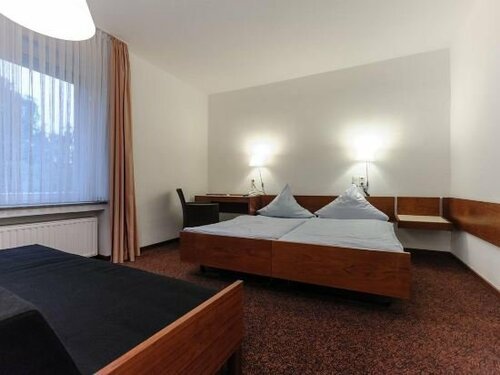 Hotel Böll Essen, Забронировать Отель Altenessen-Süd Эссен