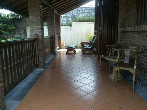 Raffles Holiday Hotel, Book Hotel 3-stjernede hoteller i Sleman, 3*