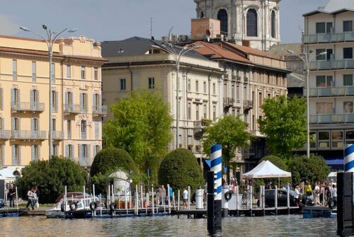 B&B Residenza Cavour, Забронировать Отель «постель и завтрак» Комо Озеро Комо, рядом с Como Cathedral