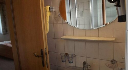 Haus Margit, Забронировать Отель Кёссен Kaiserwinkl