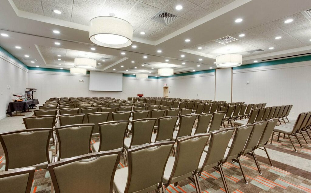 Drury Inn & Suites Charlotte Arrowood