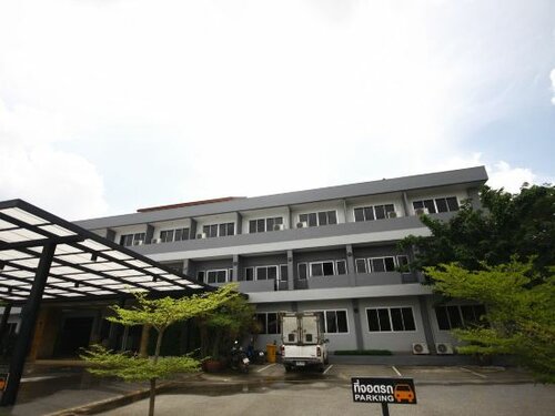 Pramsuk Hotel, Забронировать Отель Отели Prachinburi Province с парковкой, Парковка