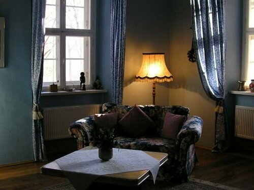 Schloss Triestewitz, Book Lejlighedshotel Hoteller i Sachsen med parkering, Parkering