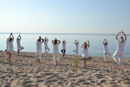 Luna Park Hotel Yoga & Spa, Забронировать Курортный отель Отели Мальграт-де-Мар с бассейном, Бассейн