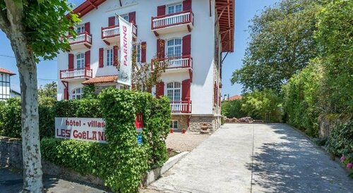 Hotel Les Goelands, Забронировать Отель Отели в центре Сен-Жан-де-Люз, в центре, Парковка