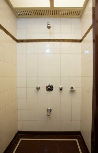 Hotel Dwaraka Residency, Забронировать Отель Отели Тхана с парковкой, Парковка