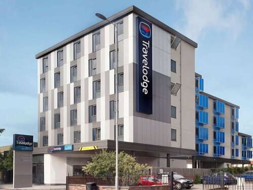 Travelodge Manchester Upper Brook Street, Забронировать Отель Манчестер Большой Манчестер, рядом с Купальни Виктории
