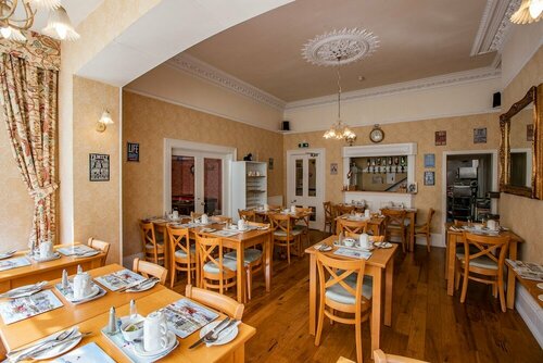 The Raincliffe Hotel, Забронировать Отель Отели Скарборо 3 звезды, рядом с Итальянские сады в Саут-Клиффе, 3*