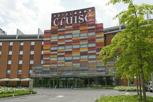 Cruise Hotel, Брондау Қонақ үй Lucino Lombardy