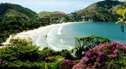 Chalés Recanto El Shadday, Забронировать Отель Praia da Enseada Убатуба