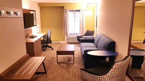 Holiday Inn Express Hotel and Suites Surrey, Boek Hotel Hotels in Brits Columbia met zwembad, Zwembad