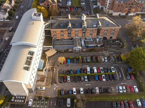 Novotel Cardiff Centre, Забронировать Отель Кардиф-Бэй Кардифф, рядом с Центр развлечений Parc All Weather Play