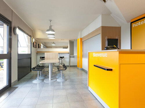 F1 Besancon Ouest Micropolis, Rezerwuj Hotel Hotele w Besancon z basenem, Basen