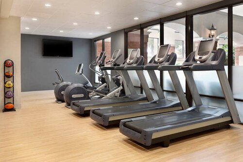 Embassy Suites by Hilton Dallas DFW Airport South, Забронировать Отель Ирвинг Dallas - Fort Worth Metropolitan Area