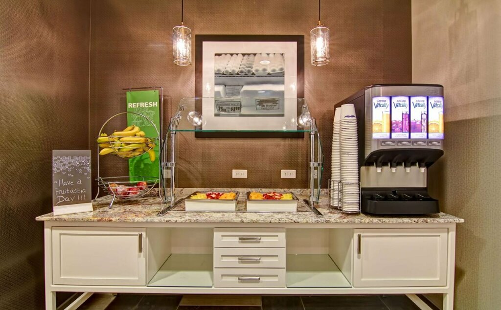 Hampton Inn & Suites Cincinnati-Downtown