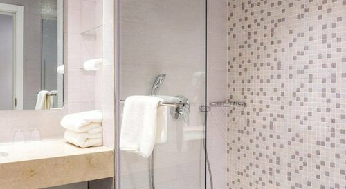 Golden Tulip Le Diplomate, Забронировать Отель Котону Бенин