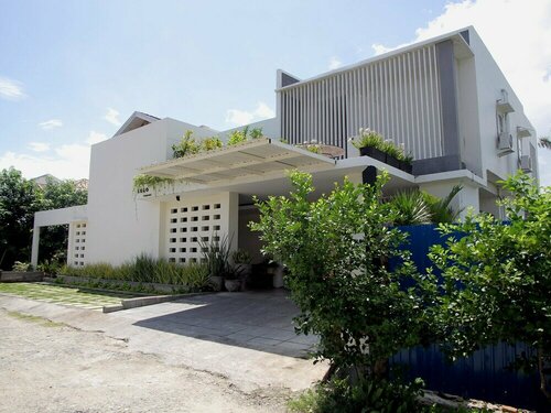 Rego Hotel, Prenota Hotel Palu 