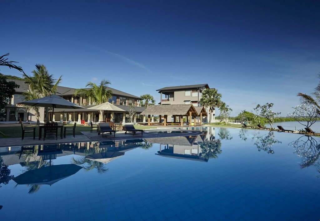 Amaranthe Bay Resort & Spa