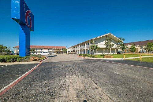 Motel 6 Dallas, TX - Farmers Branch, จอง โมเทล Farmers Branch Dallas - Fort Worth Metropolitan Area
