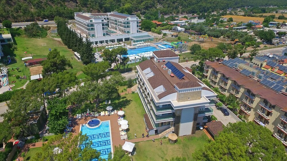 ‪Dosinia Luxury Resort‬