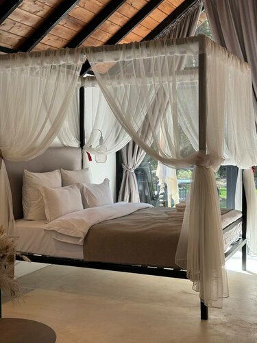 Elovoye Glamping, Prenota Campeggio Hotel a Anello d'Oro con piscina, Piscina