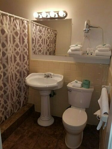 Colonial Inn Seekonk, Забронировать Отель  