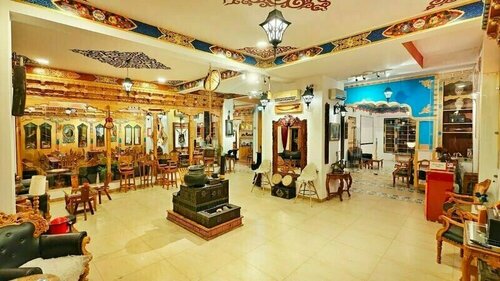 Hotel Grand Himalaya, Забронировать Отель Отели Джамму и Кашмира с парковкой, Парковка