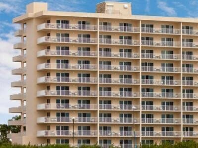 The Charter Club Of Marco Beach, Забронировать Отель Марко-Айленд штат Флорида, рядом с Marco Walk Plaza