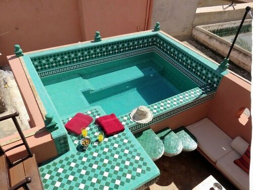Riad La Douiria, Забронировать Отель Отели Марракеша с бассейном, рядом с Рынок в Медине, Бассейн