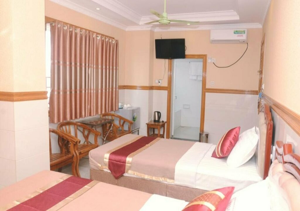 Nylon Hotel