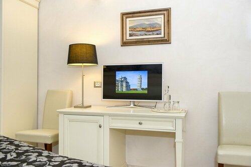 Relais Dei Mercanti B&B And Suites, Book Bed and Breakfast Hoteller i Pisa med parkering, Parkering