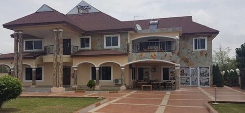 Royal Kamak Hotel, Book Hotel Hoteller i Greater Accra med pool, Swimmingpool