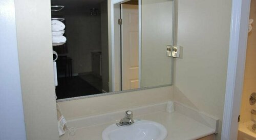 Canadian Inn, Prenota Hotel Surrey Lower Mainland British Columbia