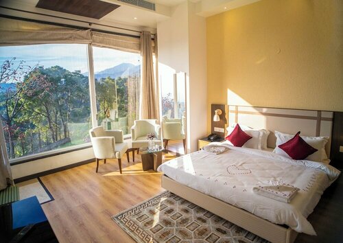 Dhauladhar Heights Resort, Забронировать Отель Отели Дхармсала с парковкой, Парковка