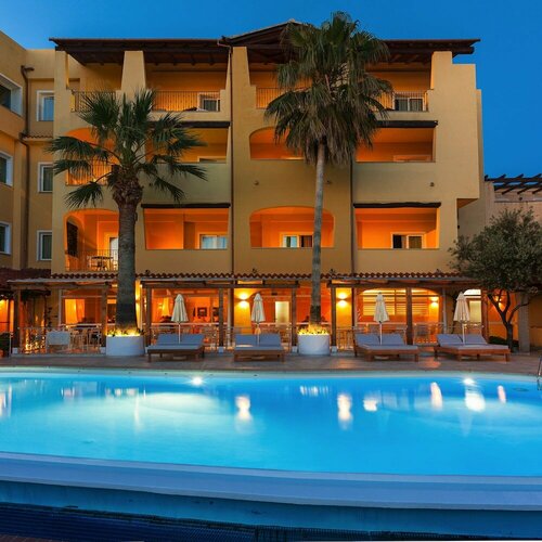 Hotel Villa Margherita, Забронировать Отель Гольфо-Аранчи Изумрудный берег