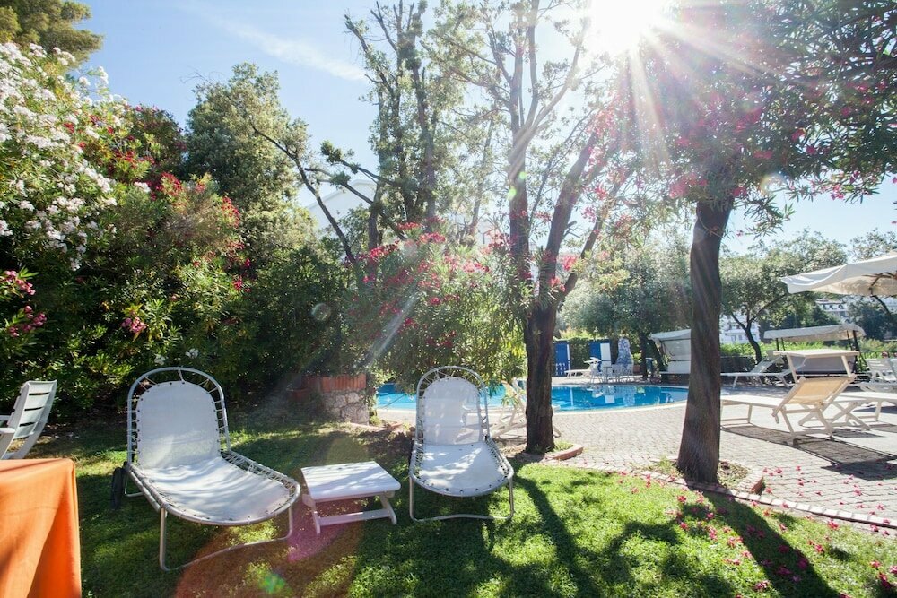 Grand Hotel De Rose