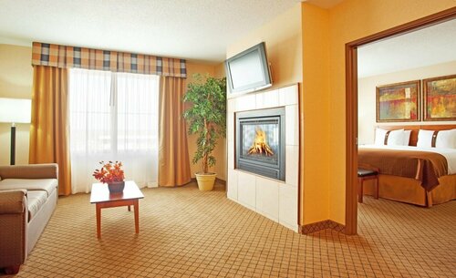 Holiday Inn Battle Creek, Book Hotel Battle Creek Michigan
