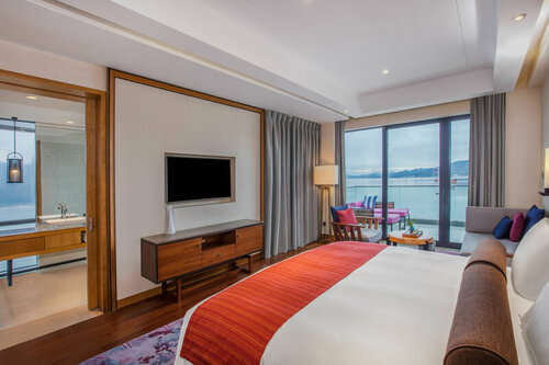 Crowne Plaza Huangshan Taiping Lake, Забронировать Отель Бизнес-отели Huangshan Mountain, 4* 5*