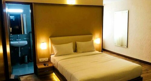 PPH Living EDEN PARK HOTEL INDIRA NAGAR, Забронировать Отель Отели штата Карнатаки с парковкой, Парковка