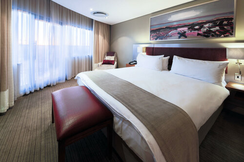 Holiday Inn Johannesburg-Rosebank by IHG, Забронировать Отель Роузбенк Йоханнесбург, рядом с Gautrain Rosebank Station
