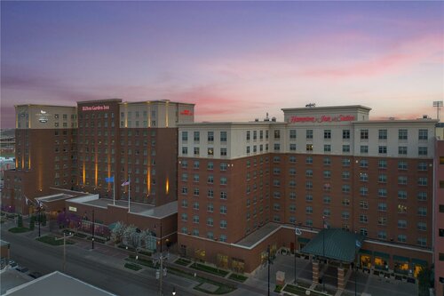 Homewood Suites by Hilton Oklahoma City - Bricktown, OK, Забронировать Отель Отели Оклахома-Сити с парковкой, рядом с Oklahoma City National Memorial, Парковка