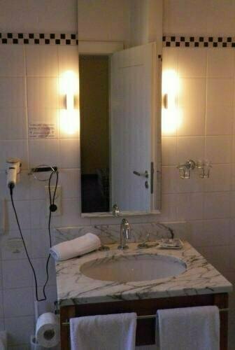 Hotel Rosenheimer Hof, Reserva ahora Hotel Hoteles en Chiemsee con aparcamiento, Aparcamiento
