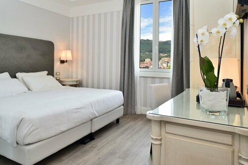 Hotel Firenze e Continentale, Забронировать Отель Отели Итальянской Ривьеры 4 звезды, 4*