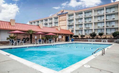 Comfort Inn On the Ocean, Забронировать Отель Килл-Девил-Хиллс Outer Banks, рядом с Stop-N-Shop Beach Shop