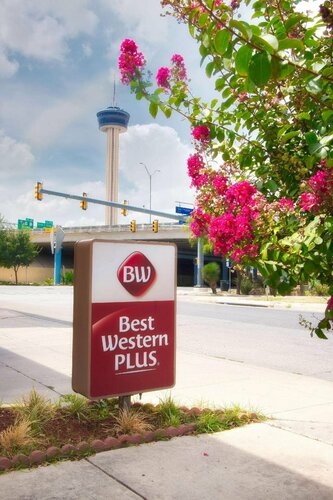 Best Western Plus Sunset Suites Riverwalk, Rezervați Hotel San Antonio Bexar County