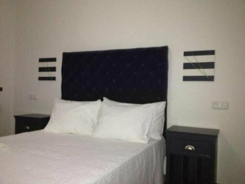 Hostal Sabana, Забронировать Отель Сан-Мартин-дель-Тесорильо Cadiz Province