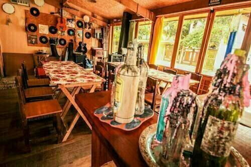 Hostel Vila Brasil, Забронировать Хостел Хостелы Убатуба, рядом с Praia do Itagua, Хостел