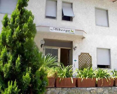 Albergo Smeraldo, Забронировать Отель Кастельнуово-Магра Лигурия